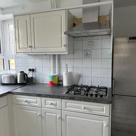Spacious 2 Bed Flat 巴尔金 外观 照片