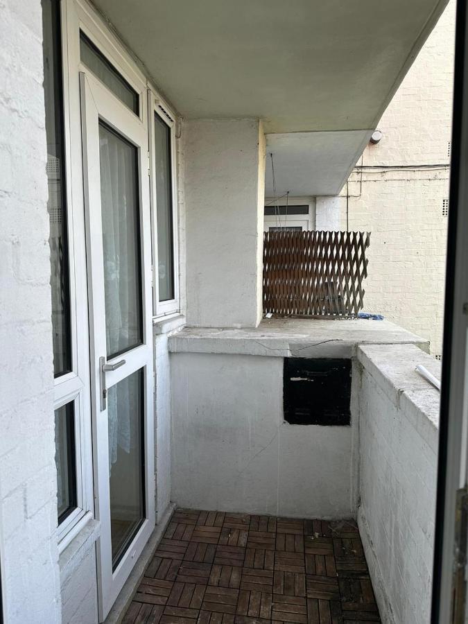 Spacious 2 Bed Flat 巴尔金 外观 照片