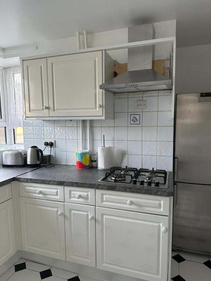Spacious 2 Bed Flat 巴尔金 外观 照片