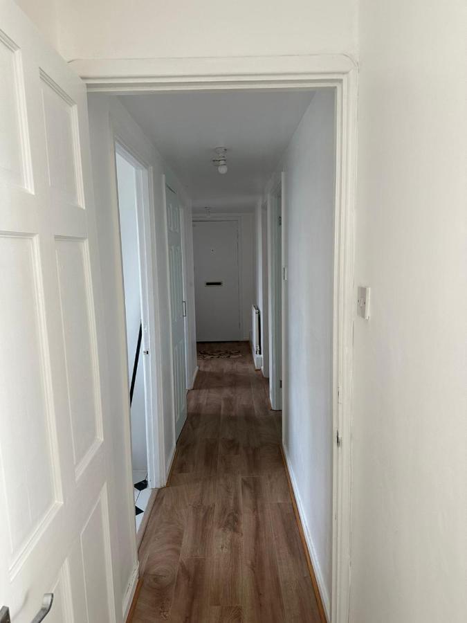 Spacious 2 Bed Flat 巴尔金 外观 照片